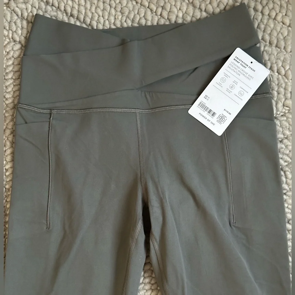 NWT Athleta Salutation Stash Wrap Tight - Sage - Never Worn - Picture 2 of 7